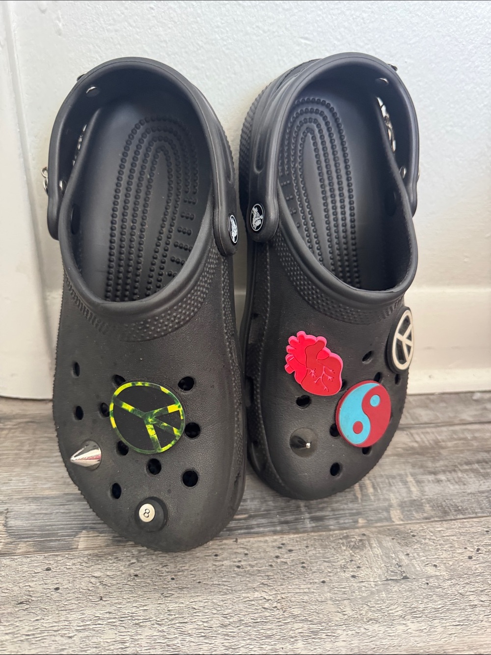 Black Crocs with chains and jibbitz sz 7